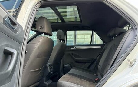 Volkswagen T-Roc I, 2022 год, 1 500 000 рублей, 14 фотография