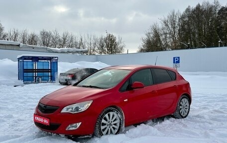 Opel Astra J, 2012 год, 685 000 рублей, 1 фотография