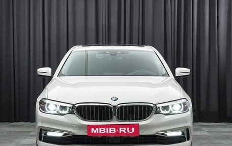 BMW 5 серия, 2018 год, 3 990 000 рублей, 2 фотография