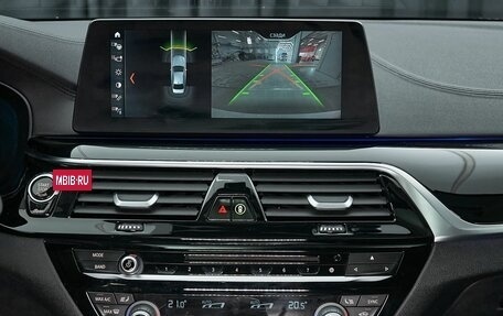 BMW 5 серия, 2018 год, 3 990 000 рублей, 19 фотография