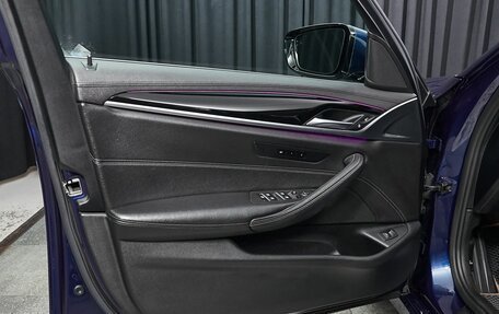 BMW 5 серия, 2018 год, 3 990 000 рублей, 15 фотография