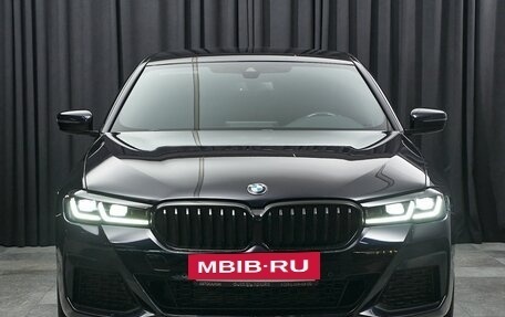 BMW 5 серия, 2020 год, 5 600 000 рублей, 2 фотография