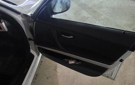 BMW 3 серия, 2009 год, 1 100 000 рублей, 13 фотография