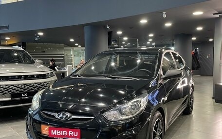 Hyundai Solaris II рестайлинг, 2011 год, 635 000 рублей, 4 фотография
