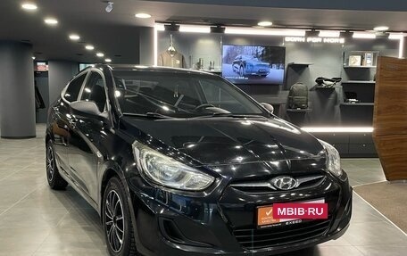 Hyundai Solaris II рестайлинг, 2011 год, 635 000 рублей, 2 фотография