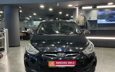 Hyundai Solaris II рестайлинг, 2011 год, 635 000 рублей, 3 фотография