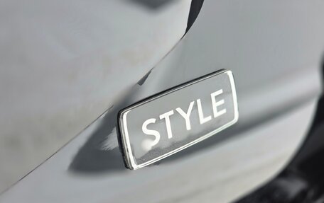 Toyota Land Cruiser Prado 150 рестайлинг 2, 2016 год, 3 999 999 рублей, 14 фотография