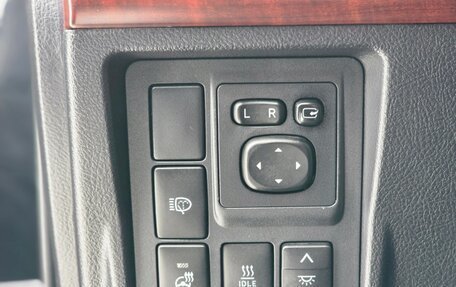 Toyota Land Cruiser Prado 150 рестайлинг 2, 2016 год, 3 999 999 рублей, 30 фотография