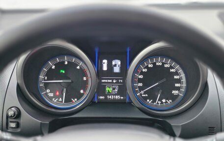 Toyota Land Cruiser Prado 150 рестайлинг 2, 2016 год, 3 999 999 рублей, 32 фотография