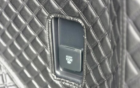 Toyota Land Cruiser Prado 150 рестайлинг 2, 2016 год, 3 999 999 рублей, 38 фотография