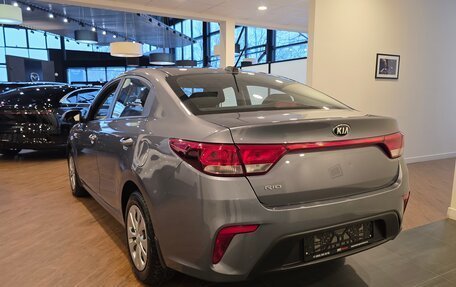 KIA Rio IV, 2018 год, 1 320 000 рублей, 2 фотография