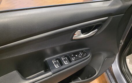 KIA Rio IV, 2018 год, 1 320 000 рублей, 10 фотография