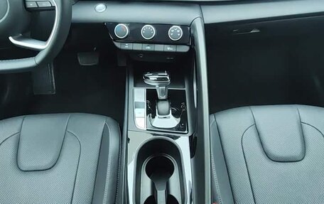 Hyundai Elantra, 2024 год, 1 100 230 рублей, 15 фотография