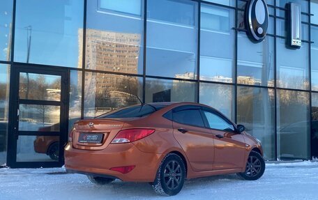 Hyundai Solaris II рестайлинг, 2015 год, 950 000 рублей, 5 фотография