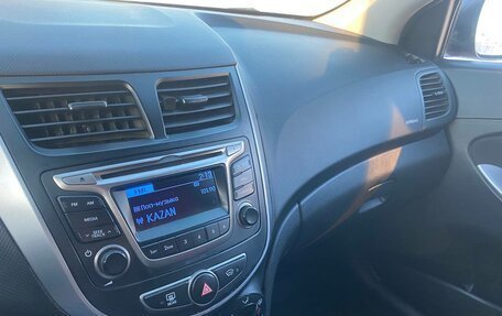 Hyundai Solaris II рестайлинг, 2015 год, 950 000 рублей, 13 фотография