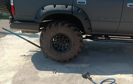 Toyota Land Cruiser 80 рестайлинг, 1990 год, 1 600 000 рублей, 10 фотография