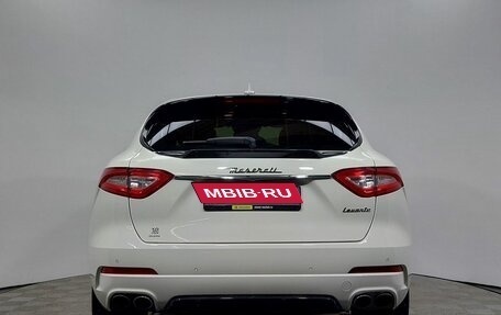 Maserati Levante I, 2017 год, 3 649 000 рублей, 6 фотография