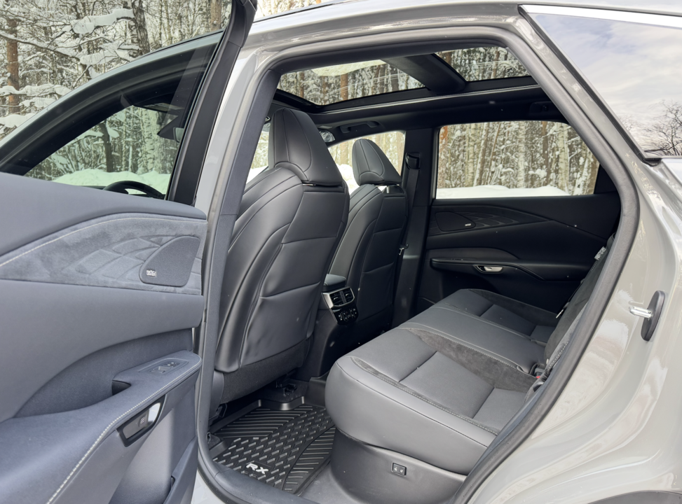 Lexus RX IV рестайлинг, 2025 год, 12 200 000 рублей, 7 фотография