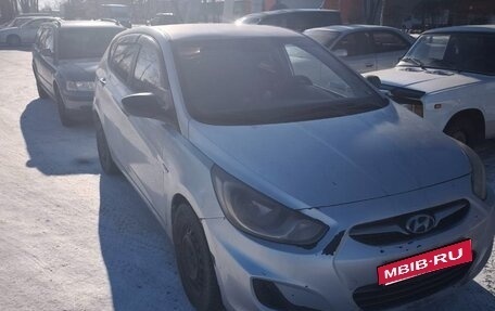 Hyundai Solaris II рестайлинг, 2011 год, 550 000 рублей, 1 фотография