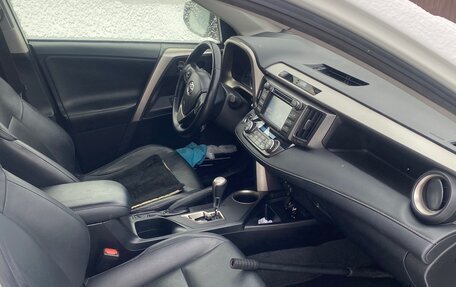 Toyota RAV4, 2015 год, 2 350 000 рублей, 12 фотография