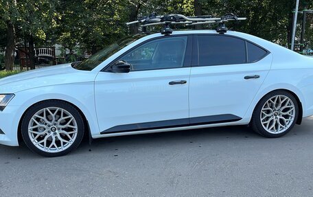 Skoda Superb III рестайлинг, 2016 год, 1 600 000 рублей, 2 фотография