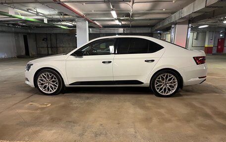 Skoda Superb III рестайлинг, 2016 год, 1 600 000 рублей, 3 фотография