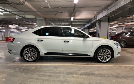 Skoda Superb III рестайлинг, 2016 год, 1 600 000 рублей, 4 фотография