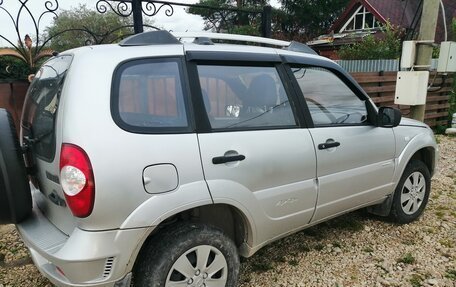 Chevrolet Niva I рестайлинг, 2011 год, 390 000 рублей, 3 фотография