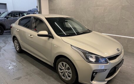 KIA Rio IV, 2019 год, 1 550 000 рублей, 3 фотография