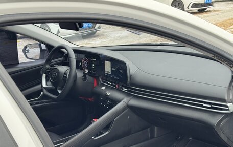 Hyundai Elantra, 2022 год, 1 460 000 рублей, 16 фотография