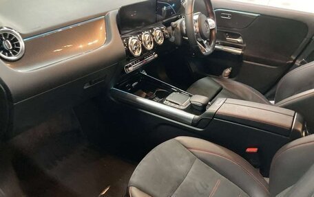 Mercedes-Benz GLA, 2022 год, 2 100 000 рублей, 12 фотография