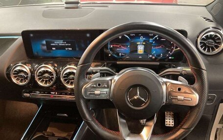 Mercedes-Benz GLA, 2022 год, 2 100 000 рублей, 9 фотография