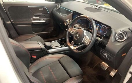 Mercedes-Benz GLA, 2022 год, 2 100 000 рублей, 7 фотография