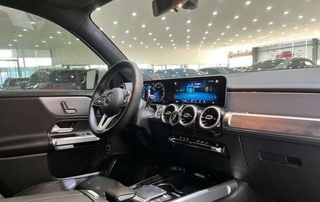 Mercedes-Benz GLB, 2020 год, 2 100 000 рублей, 3 фотография