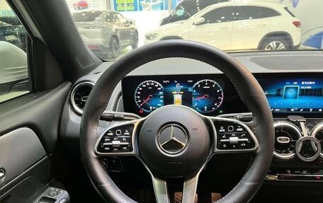 Mercedes-Benz GLB, 2020 год, 2 100 000 рублей, 7 фотография