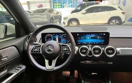 Mercedes-Benz GLB, 2020 год, 2 100 000 рублей, 6 фотография