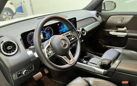 Mercedes-Benz GLB, 2020 год, 2 100 000 рублей, 12 фотография