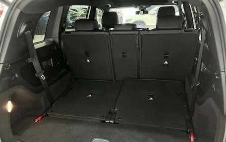 Mercedes-Benz GLB, 2020 год, 2 100 000 рублей, 15 фотография