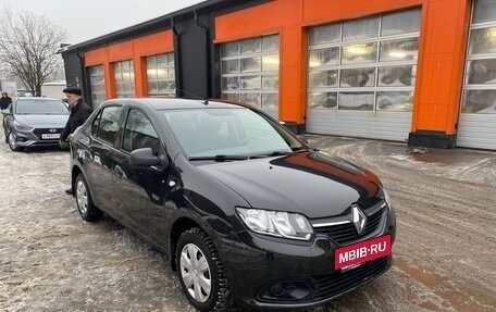 Renault Logan II, 2017 год, 945 000 рублей, 3 фотография