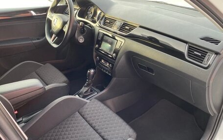 Skoda Rapid I, 2019 год, 1 450 000 рублей, 7 фотография