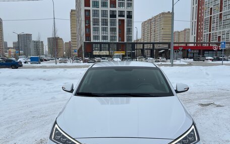 Hyundai Elantra VI рестайлинг, 2019 год, 1 550 000 рублей, 10 фотография