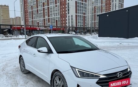 Hyundai Elantra VI рестайлинг, 2019 год, 1 550 000 рублей, 9 фотография