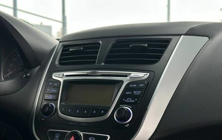 Hyundai Solaris II рестайлинг, 2013 год, 999 900 рублей, 7 фотография