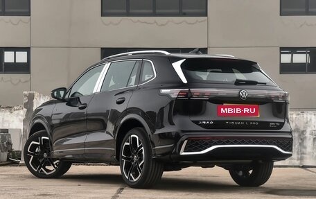 Volkswagen Tiguan, 2025 год, 4 668 000 рублей, 4 фотография