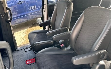 Honda Freed I, 2013 год, 1 220 000 рублей, 17 фотография