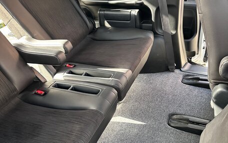 Honda Freed I, 2013 год, 1 220 000 рублей, 18 фотография