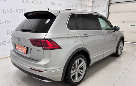 Volkswagen Tiguan II, 2018 год, 3 127 000 рублей, 4 фотография