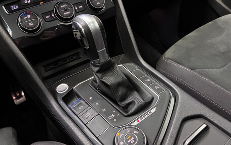 Volkswagen Tiguan II, 2018 год, 3 127 000 рублей, 21 фотография