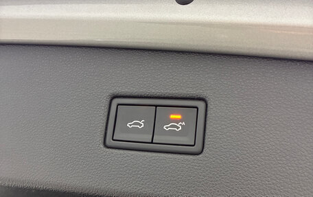 Volkswagen Tiguan II, 2018 год, 3 127 000 рублей, 25 фотография