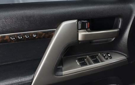 Toyota Land Cruiser 200, 2011 год, 4 350 000 рублей, 17 фотография